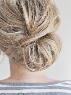 Håropsætning med lidt pjusket look. Small Things Blog, Low Chignon, Chignon Hair, Shoulder Length Hair, Small Things, Great Hair, Length Hair, Hair Skin, Hair Dos