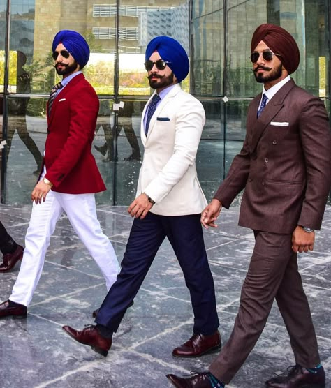 Coat Pent Men Suits With Turban, Coat Pent Men Suits, Blazer Outfits Men Wedding, Singh Street Style, Sardar Fashion, Groom Dress Men, Mens Dress Outfits, Blazer Outfits Men, Mens Wedding Attire