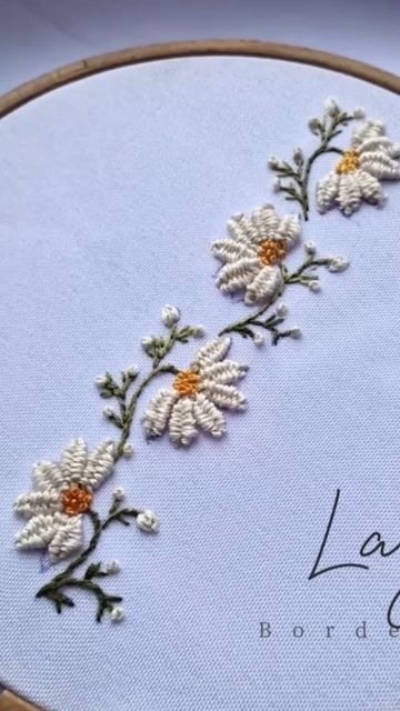 Brazilian Embroidery Stitches, Crochet Baby Socks, Embroidery 3d, Embroidery Stitches Tutorial, Border Embroidery, Brazilian Embroidery, September 7, Stitch 2, Stitch Embroidery