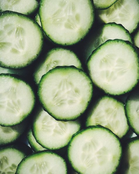 Cucumber Aesthetic Wallpaper, Cucumber Aesthetic, Fruit Wine Recipes, Vegetables Aesthetic, Healthy Fruit Drinks, Fruit Water Recipes, Boost Energy Drink, Rethink Your Drink, Energy Smoothie Recipes