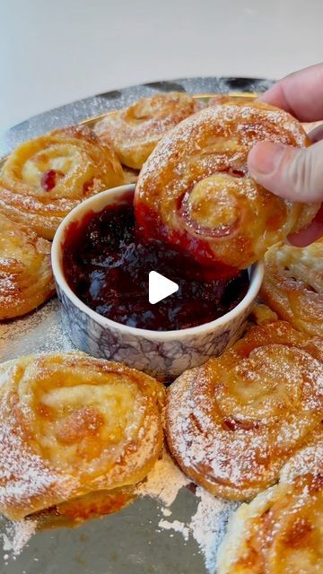 Good Vibes Cooking on Instagram: "Monte Cristo Pinwheels Recipe #montecristo #appetizer #recipe #easyrecipe #reels #foodreels" Good Vibes Cooking Monte Cristo Pinwheels, Monte Christopher Pinwheels, Puff Pastry Monte Cristo Pinwheels, Monte Cristo Bites, Monte Cristo Pinwheels Puff Pastry, Montecristo Pinwheels, Monte Cristo Pinwheels, Stuffing Recipes Crockpot, Phyllo Recipes