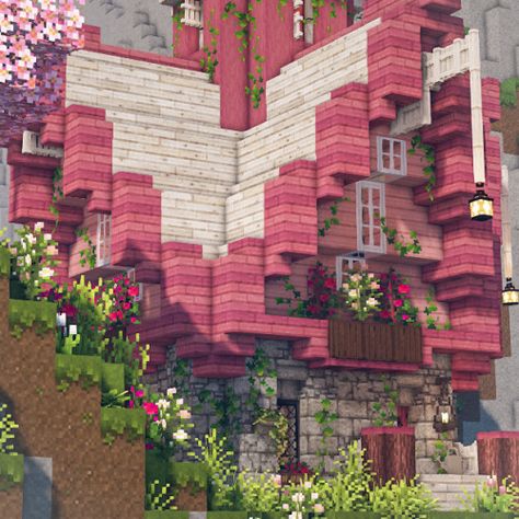 Flower Forest Minecraft, Pink Minecraft Aesthetic, Minecraft Flower House, Minecraft Pink House, Pink Minecraft House, Pink Minecraft, Minecraft Bee, Cottagecore Minecraft, Aesthetic Minecraft