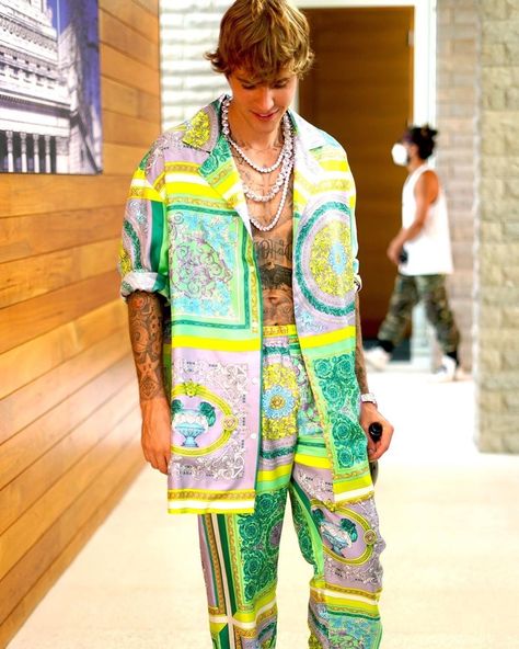 Futuristic Clothing Men, Versace Pajamas, Amalfi Coast Outfits, Justin Bieber Music Videos, Justin Bieber Music, Justin Bieber 2015, Carlo Ponti, Justin Bieber Outfits, You Are My Love