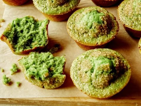 Green Smoothie Muffins, Smoothie Muffins, Green Muffins, Measuring Flour, Turbinado Sugar, Muffin Tins, Healthy Smoothie, Kitchen Food, Green Smoothie