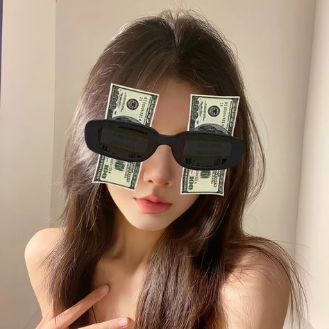 Icon Sharpen, Ulzzang Icons, Twitter Layout, Filter Ig, Girl With Sunglasses, Selfie Ideas Instagram, Uzzlang Girl, Aesthetic Photography Grunge, Selfie Ideas