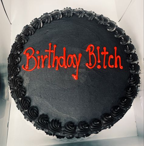 Super cute all black birthday cake with red lettering! Red Velvet Cake With Black Frosting, Grunge Cake Ideas, Bday Cake 20 Years, Red And Black Aesthetic Birthday, Red And Black 18th Birthday Party, 15th Birthday Cakes Aesthetic, Birthday Cake Grunge, 18th Birthday Party Ideas Red, All Black Cake Birthday