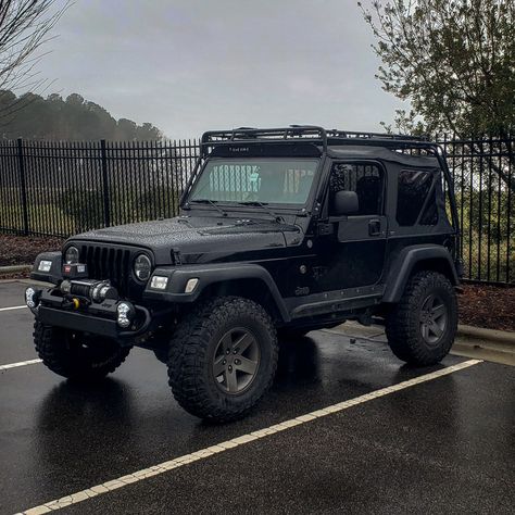 Jeep Modifications, Jeep Wrangler Overland, Jeep Modified, 2 Door Jeep, 2000 Jeep Wrangler, 2001 Jeep Wrangler, Green Jeep, Classic Bronco, Custom Jeep Wrangler