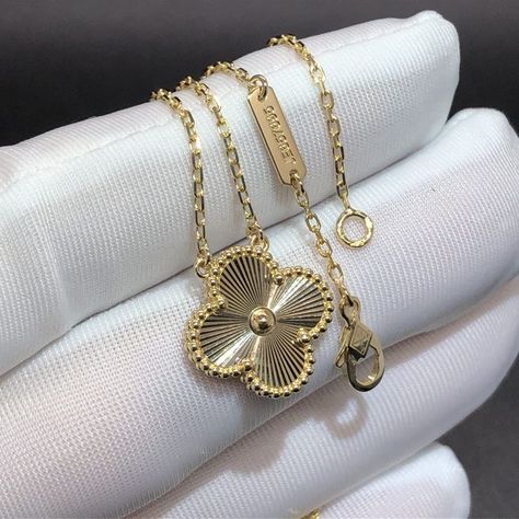 Vintage Alhambra Pendant Yellow Gold, Arpels Van Cleef Necklace, Van Cleef Guilloche Necklace, Van Cleef Vintage Alhambra Necklace, Van Cleef Pendant, Van Cleef Gold Bracelet, Van Cleef Gold Necklace, Gold Van Cleef Necklace, Van Cleef Guilloche