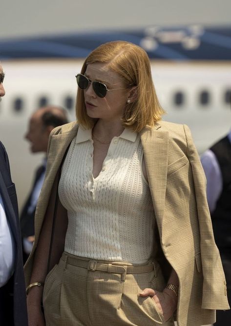 Siobhan Roy Style, Succession Aesthetic, Shiv Roy, Arizona Robbins, Sarah Snook, Diamond Red, Fall Tv, Patterned Midi Dress, Beige Blazer