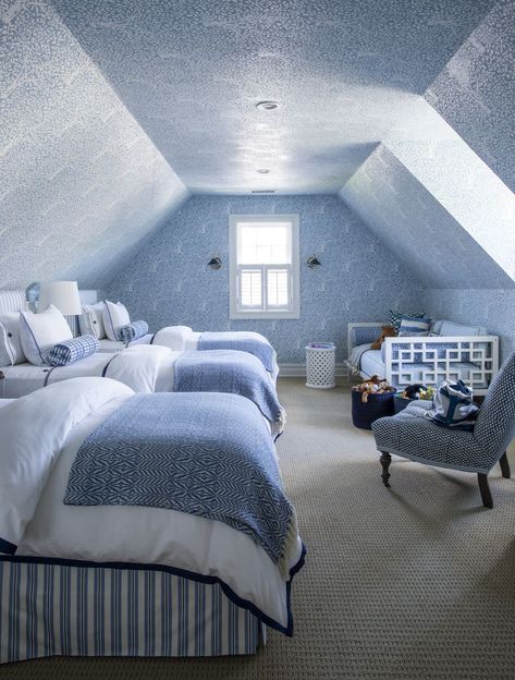 blue bedroom Bunk Room Ideas, Attic Room Ideas, Attic Makeover, Hangout Room, Bold Kitchen, Sitting Room Design, Extra Bedroom, Attic Bedrooms, Attic Spaces