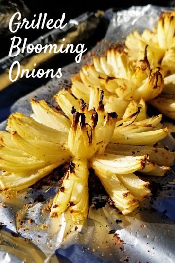 Blooming Onion Grill Recipe, Bbq Onions In Foil, Grilled Blooming Onion, Grilled Onions In Foil, Grilled Whole Onions In Foil, Grilled Blooming Onion Recipe, Onions On The Grill, Onion Blossom Recipe, Bbq Onions