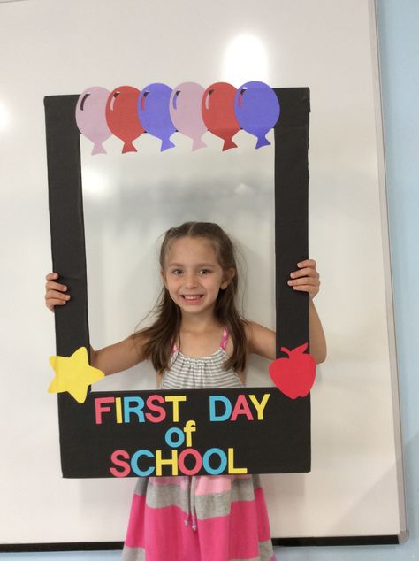 Welcome To Kindergarten Activities, Classroom Organization Elementary, School Board Decoration, Welcome To School, Kindergarden Activities, First Day School, First Day Of School Activities, Kindergarten Learning Activities, Toddler Arts And Crafts