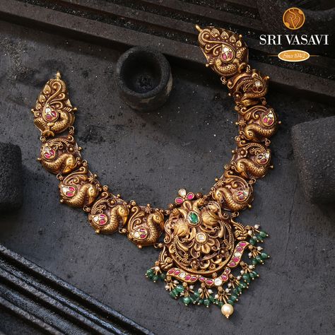 Nakshi Peacock Necklace, Antique Kundan Necklace, Peacock Necklace Designs, Antique Gold Necklace Set, Peacock Necklace Indian Gold, Neckpiece Jewelry Gold, Nagasu Gold Jewellery, Latest Antique Necklace Designs, Antique Gold Necklace Indian Bridal Jewelry