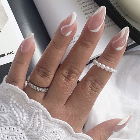 Round Nail Designs, Rounded Acrylic Nails, Oval Acrylic Nails, Oval Nails Designs, Emerald Nails, Opal Nails, White Acrylic Nails, Basic Nails, Simple Acrylic Nails