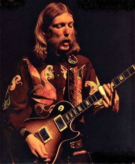 Duane Allman Playing A Tobacco Sunburst Les Paul, His Favorite Guitar. The Allman Brothers Band, Berry Oakley, Duane Allman, Georgia Street, Fillmore East, Albert King, Gregg Allman, Band Playing, The Allman Brothers