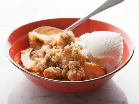 Get Old-Fashioned Apple Crisp Recipe from Food Network Thanksgiving Desserts Apple, Old Fashioned Apple Crisp, Fun Thanksgiving Desserts, Apple Spice Cake, Apple Crisp Recipe, Ina Garten Recipes, Thanksgiving Food Desserts, Apple Crisp Recipes, Barefoot Contessa