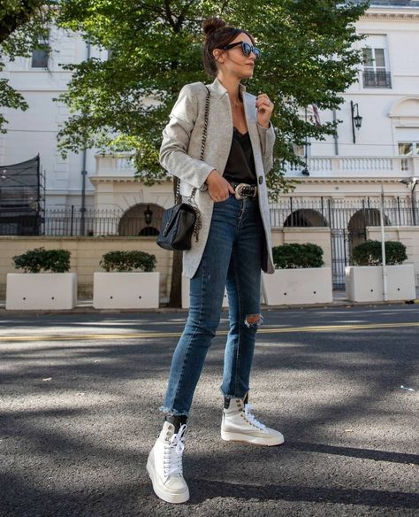 White Hightop Sneakers Outfit, Nike Hightops Outfit, Womens Nike Blazer Mid Outfit, Mid Top Sneakers Outfit, White High Tops Outfit, White Converse High Tops Outfit, Converse Haute, Outfit Tenis, Nike Fits