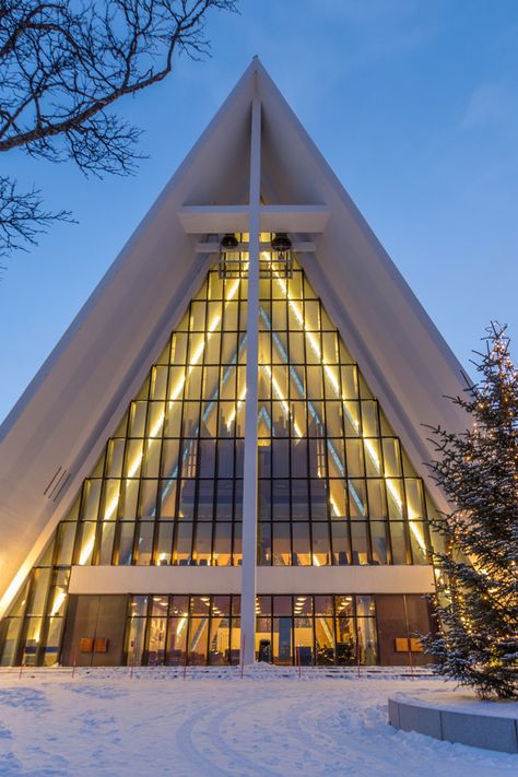 Churches Architecture, Husky Sled, Church Design Architecture, Church Building Design, Sled Ride, Church Interior Design, Modern Church, Church Pictures, Architecture Design Sketch