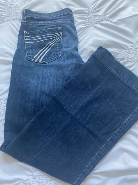 western fashion, jeans, 7 famk 7famk Dojo Jeans, Sevens Jeans, 7s Jeans, Kimes Jeans, Western Closet, Western Ootd, Rodeo Clothes, Rodeo Jeans, Takuache Girl Outfits