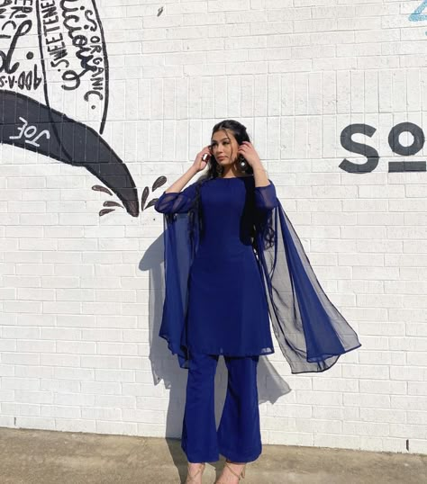 Kurta With Organza Dupatta, Lavender And Black Outfit, Modern Punjabi Outfits, Desi Outfits Casual, Simple Eid Outfit Ideas, Casual Desi Outfits, Eid Fits, Desi Dress, Punjabi Outfits