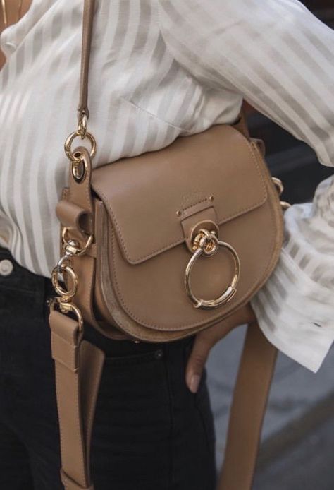 Most Popular Luxury Bags, Chloe Handbag Outfit, Chloe Tess Bag, Chloe Handbag, Chloe Tess, Chloe Bags Handbags, Purse Boutique, Popular Handbags, Chloe Handbags