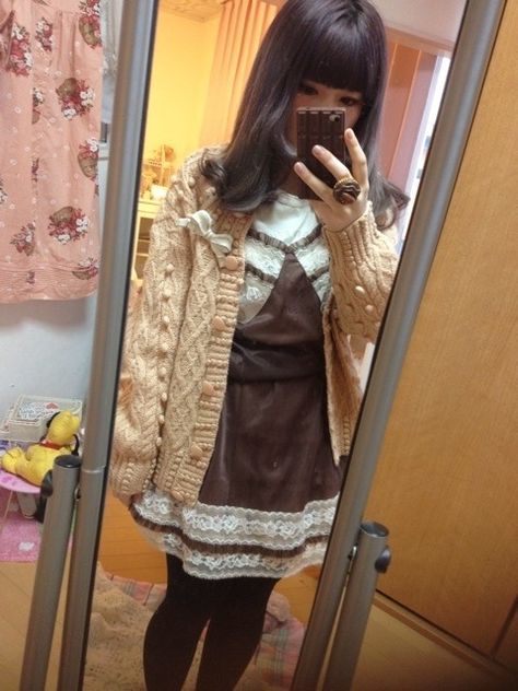 Chocolate Baked Goods, Choco Girl, Roma Gyaru, Gyaru Girl, Himekaji Gyaru, Chocolate Girl, Shy Girl, Tumblr Aesthetic, 2000s Aesthetic