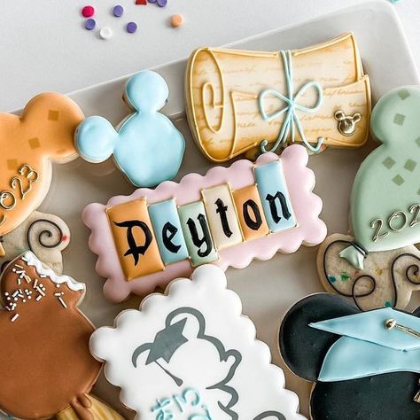 Laura Moffat | Decorated Sugar Cookies | Rancho Cucamonga Ca on Instagram: "One of my favorite grad sets ever!! . #littlemissmoffatcookies #graduationcookies #ranchocucamonga #customdecoratedcookies #royalicing #silkscreencookies" Lucie Radcliffe Cookies, Disneyland Cookies, Disney World Cookies Decorated, Vintage Disney Cookies, Walt Disney World Chocolate Chip Cookies, Vintage Disneyland Cookies, Disney Floridian Chocolate Chip Cookies, Grad Cookies, Disney Graduation