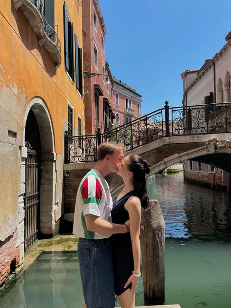 Venice Couple, Just The Two Of Us, Backpacking Europe, Boyfriend Photos, Interracial Couples, Travel Couple, Couple Aesthetic, Love Couple, The Two