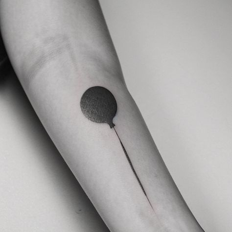 Simple Balloon tattoo on arm - Creative Tattoo Ideas Creative Tattoo Ideas, Tattoo On Arm, Balloon Tattoo, Creative Tattoo, About Tattoo, White Image, Creative Tattoos, Inspirational Tattoos, Tattoo On