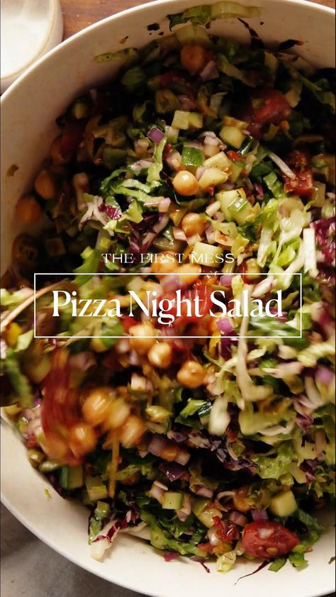 Mixed Salad, Salad Greens, Eat Salad, Black Olives, Keto Food, Think Food, Sun Dried Tomatoes, Pizza Night, Vegan Salad