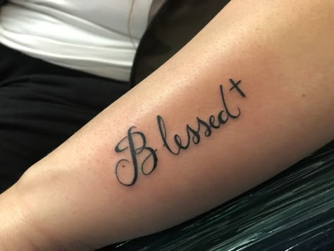 Blessed Tattoo Ideas, Arm Tattoos Cross, Freehand Lettering, Blessed Tattoo, Heart Tattoos With Names, Memorial Tattoo Ideas, Blessed Tattoos, Ma Tattoo, Inner Bicep Tattoo