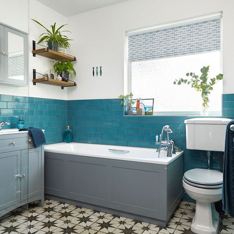 Bathroom Teal, Wooden Bath Panel, Teal Bathroom Ideas, Teal Bathroom Decor, Grey And White Bathroom, Turquoise Bathroom, Teal Bathroom, Blue Bathroom Decor, Diy Bathroom Vanity