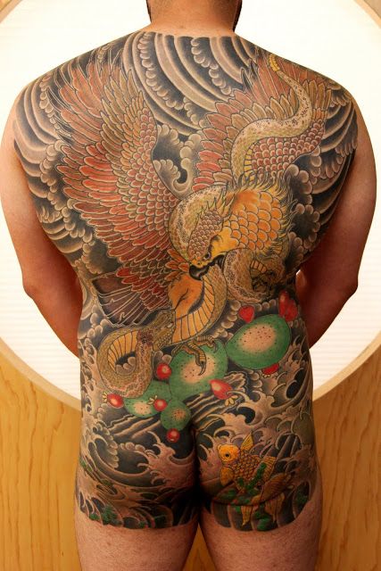 Beautiful take on the Mexican eagle, tattooed in Japanese style. Born to Tattoo: Zocólalo, Visions of Mexico Native American Eagle Tattoo, State Of Grace Tattoo, Mexican Flag Tattoos, Mexican Heritage Tattoos, Grace Tattoo, Mexico Tattoo, Grace Tattoos, Native American Eagle, Mexican Eagle