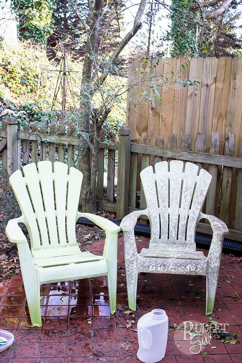 How to Clean Plastic Patio Chairs - Tastefully Eclectic Clean Outdoor Furniture, Ikea Garden, Plastic Outdoor Furniture, White Plastic Chairs, Plastic Patio Chairs, Clean Patio, Painting Stuff, House Keeping, Diy House Renovations