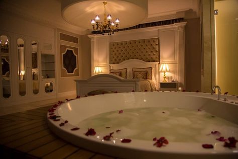 Enjoy Istanbul full of legends. Purify your soul in the city of romance, passion and love. #legacyottomanhotel #hotelroom #jacuzzi #kingsuit #luxuryhotel #besthotel #worldhotel #romance #love #heart #rose #romantic #istanbul #hotels #beautifuldestinations #luxurytravel #luxuryhotelrooms #fivestar #honeymoontour King Suit, Oman Hotels, Rose Romantic, Hotel King, Istanbul Hotels, Luxury Hotel Room, Honeymoon Hotels, Honeymoon Tour, House Design Pictures