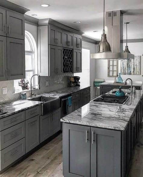 Grey Kitchen Ideas, Unique Kitchen Backsplash, Dark Grey Kitchen, Kitchen Ideas Dark Cabinets, Kitchen Ideas Dark, Fabulous Kitchens, Countertop Design, Painted Walls, Dark Kitchen Cabinets