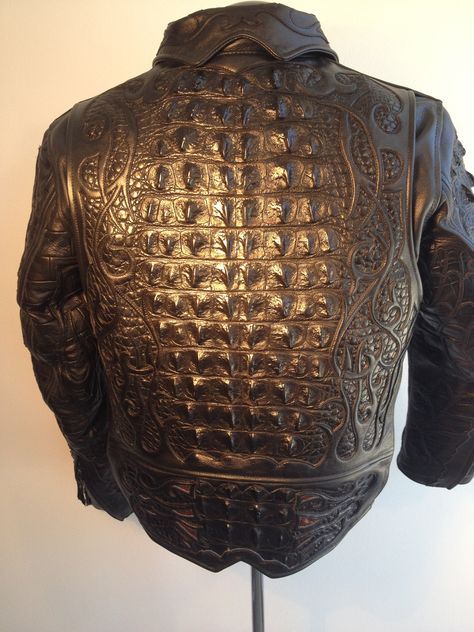 custom biker jacket by Logan Riese Leather Jacket Men Style, Custom Leather Jackets, Best Leather Jackets, Riders Jacket, Men's Leather Jacket, Jackets Men Fashion, Biker Leather, Vintage Leather Jacket, Outdoor Jacket