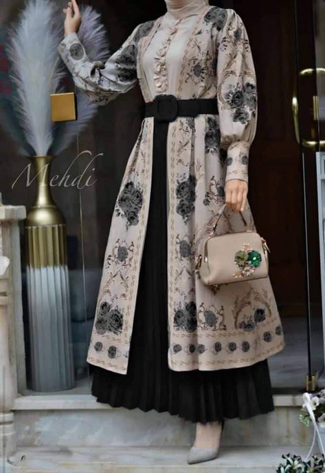 New Model Dress For Muslim, Dress Batik Hijab, Batik Dress Modern Simple, Batik Simple, Dress Batik Modern, Mix And Match Outfits Hijab, Model Dress Kebaya, Batik Dress Modern, Cute Korean Fashion