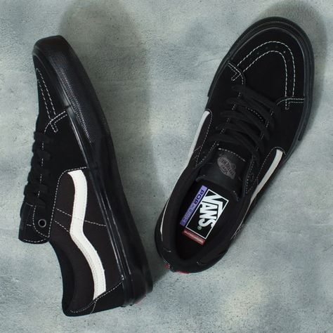 Vans Sk8 Low Black, Vans Sk8 Low, Long Skate, Sk8 Low, Vans Skate, Puma Platform Sneakers, Vans Sk8, Skate Shoes, Aesthetic Outfits