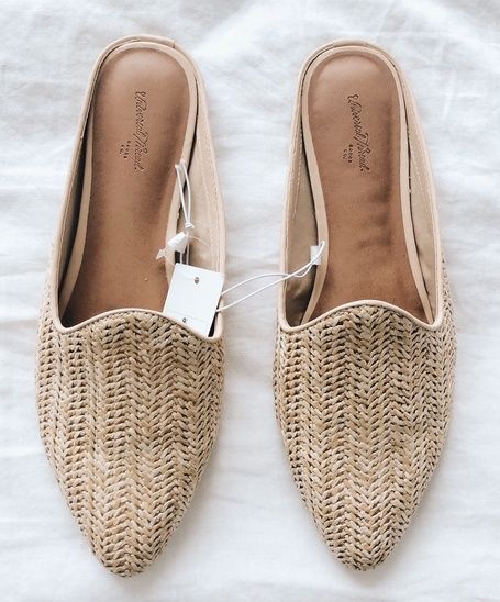 Saturday Target finds 🌿✨| woven shoes, slides, spring shoes, budget flats, summer style, summer flats, summer shoes, rattan shoes, rattan slides, budget rattan, casual women’s style Close Toed Shoes With Dress, Summer Footwear Women, Rattan Shoes, Spring Slides, Summer Mules, Woven Flats, Shoes Slides, Summer Footwear, Woven Shoes