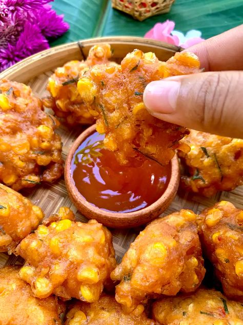 Thai Sweetcorn Fritters, Gluten Free Canapes Appetizer Ideas, Indonesian Corn Fritters, Thai Party Food, Gluten Free Thai Recipes, Thai Corn Fritters Recipe, Gluten Free Corn Fritters, Corn Fritters Easy, Thai Corn Fritters