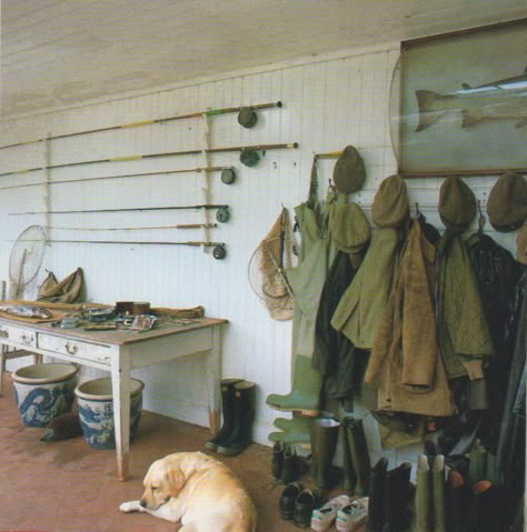 English Country Boot Room, Country Decor Diy, English Country Decor, Hunting Lodge, Boot Room, Study Style, Country Farmhouse Decor, Country House Decor, Vintage Fishing