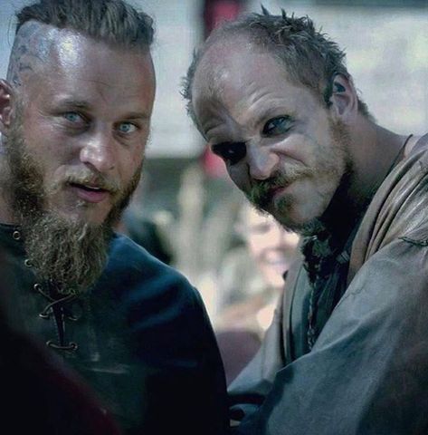 Floki Vikings, Viking Pictures, Vikings Travis Fimmel, Ragnar Vikings, Gustaf Skarsgard, Viking Aesthetic, Ragnar Lothbrok Vikings, King Ragnar, Vikings Valhalla