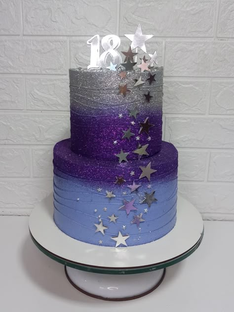 lilás, roxo e prata Euphoric Birthday Party Ideas, Euphoria Themed Cake, Euphoria Birthday Cake, Euphoria Cake, Bolo Euphoria, Debut Decorations, Debut Cake, 18th Party Ideas, Pop Star Party