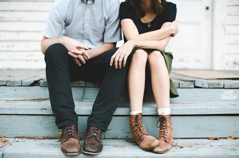 Photo Sitting Side By Side, Jemma Simmons, Camping Photography, Agents Of Shield, Engagement Pics, Photo Couple, Couple Photoshoot, Engagement Photo Ideas, Paros