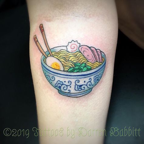 Ramen Tattoo, Food Tattoos, Dope Tattoos For Women, Fish Tattoo, Dope Tattoos, Piercing Tattoo, First Tattoo, Simple Colors, Body Tattoos