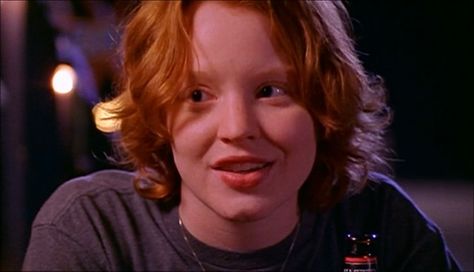 frankie wheeler swimming 2000s film movie girl redhead Lauren Ambrose Lauren Ambrose, Raised By Wolves, Gwen Stefani, Care Bear, I Love Girls, Face Art, Face Claims, Pose Reference, Movies And Tv Shows