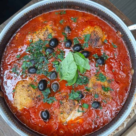 Pork Milanese, Cacciatore Recipes, Chicken Cacciatore Recipe, Copper Chef, Sunday Sauce, Chicken Cacciatore, Classic Italian Dishes, One Pot Chicken, Cooking With Olive Oil