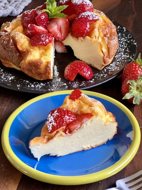 3 Ingredient Greek Yogurt Cake (No Sugar Added and Gluten Free) - Hungry Happens Greek Yogurt Cake, Hungry Happens, Greek Yogurt Flavors, Yogurt Dessert, Yoghurt Cake, Greek Yogurt Recipes, Low Carb Dessert, Yogurt Cake, Dessert Options