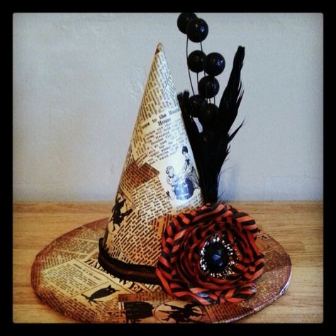 Finished paper mache witches hat centerpiece #modgepodge #halloween Witches Dinner, Holiday Crafts Halloween, Antique Booth Ideas, Casa Halloween, Halloween 3d, Witches Hat, Witchy Crafts, Halloween Witch Hat, Paper Mache Crafts